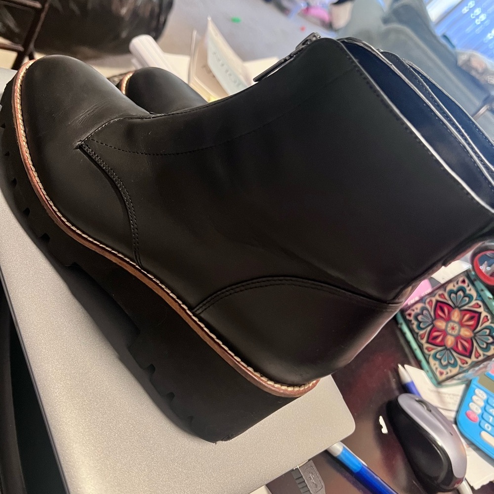 Blondo Black Leather Winter Boots